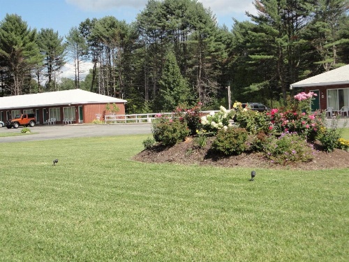 Sara Glen Motel - Saratoga Springs-Glens Falls image 11