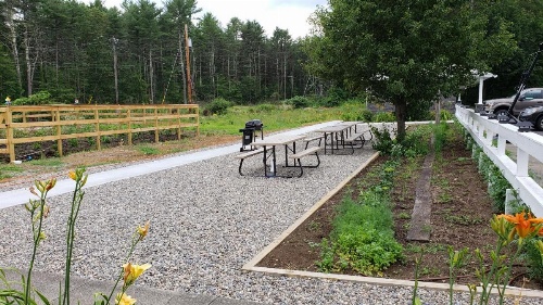 Sara Glen Motel - Saratoga Springs-Glens Falls image 22