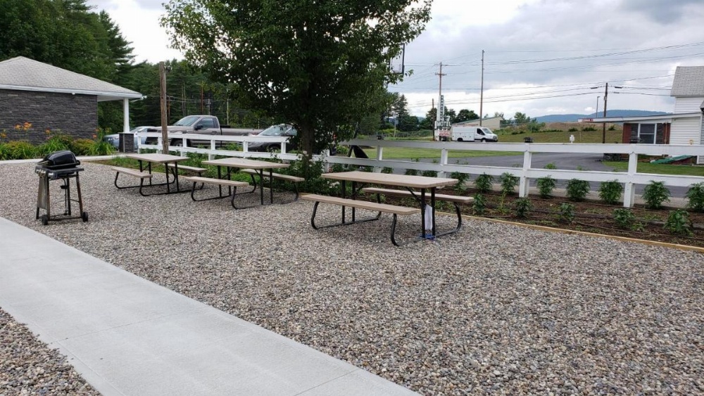 Sara Glen Motel - Saratoga Springs-Glens Falls Image 26