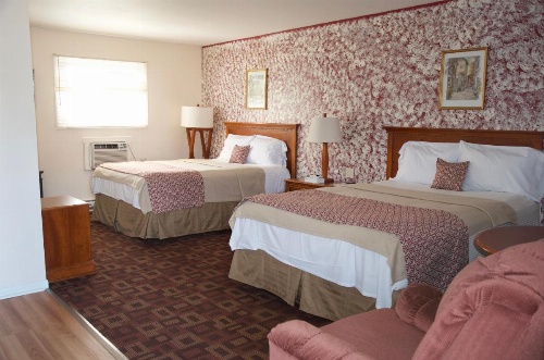 Sara Glen Motel - Saratoga Springs-Glens Falls image 32