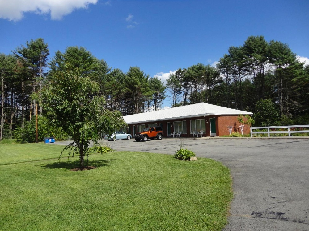 Sara Glen Motel - Saratoga Springs-Glens Falls
