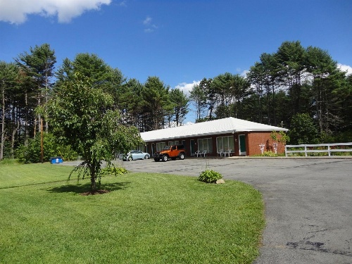 Sara Glen Motel - Saratoga Springs-Glens Falls image 4