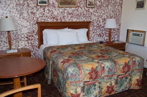Sara Glen Motel - Saratoga Springs-Glens Falls image 45